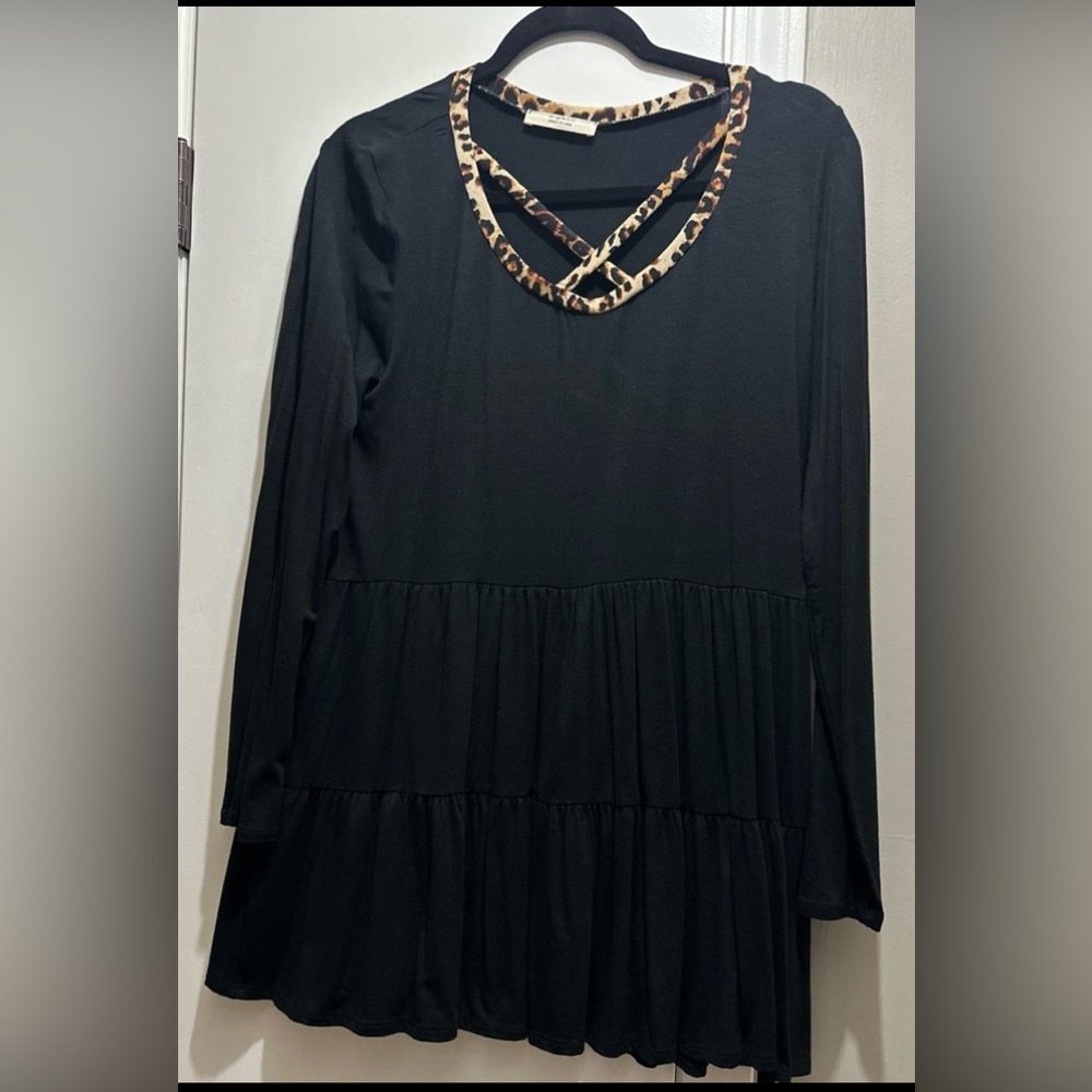 Long black tunic top with cheetah print